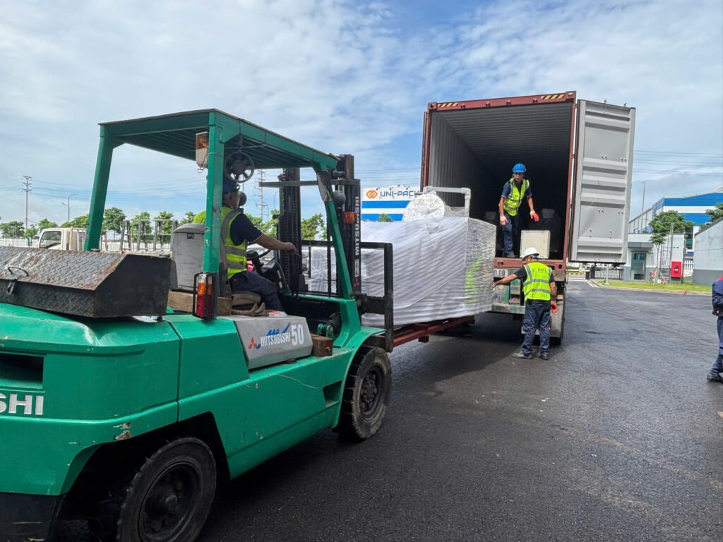 Rút Hàng Contener Tại Khu Công Nghiệp Miền Nam