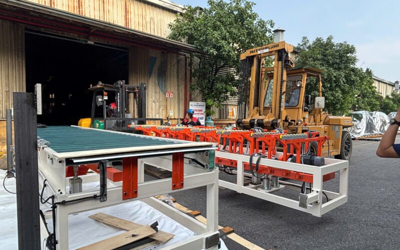 Dự án nâng hạ và vận chuyển thiết bị công nghiệp tại nhà xưởng Bắc Ninh