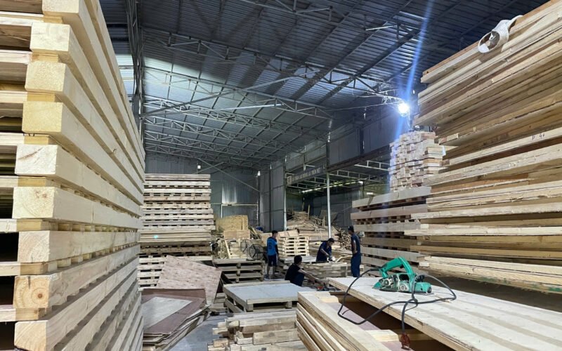 Dịch Vụ Đóng Thùng Và Vận Chuyển Hàng Hóa Chuyên Nghiệp
