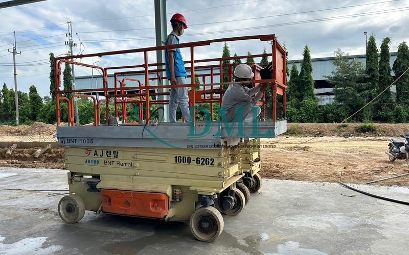 Cho Thuê Xe Nâng Cắt Kéo Điện Tại Thái Nguyên Giá Tốt