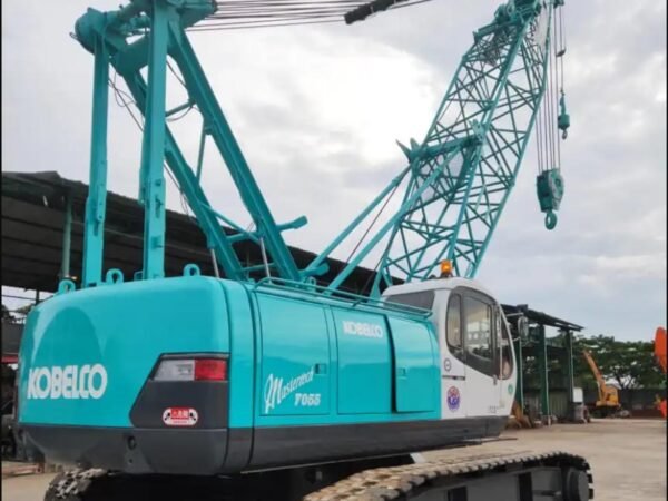 Xe cẩu bánh xích 50 tấn