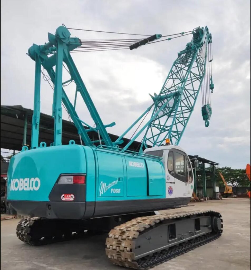 Xe cẩu bánh xích 50 tấn