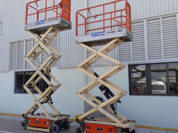 Xe nâng người cắt kéo 8m