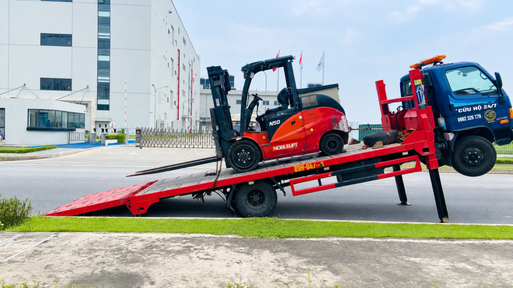 Bảng Giá Cho Thuê Xe Nâng Tại TP.HCM Uy Tín, Giá Rẻ