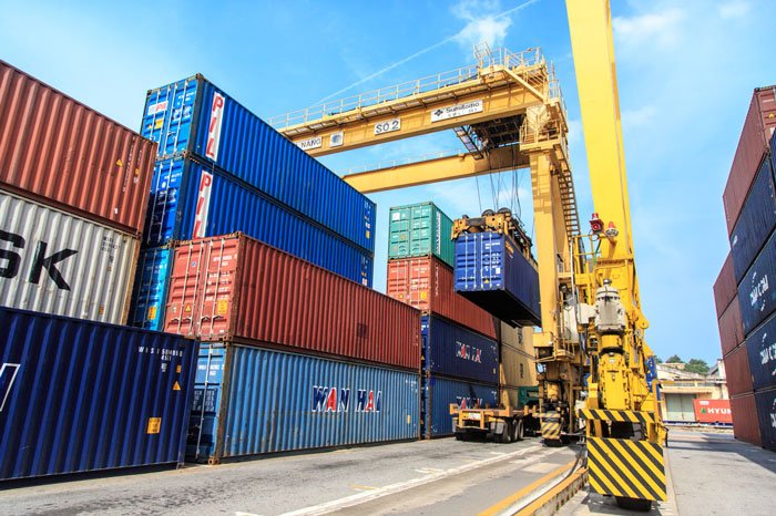 Dịch Vụ Nâng Hạ Thiết Bị, Rút Container Tại Đà Nẵng – Cho Thuê Xe Nâng Giá Tốt